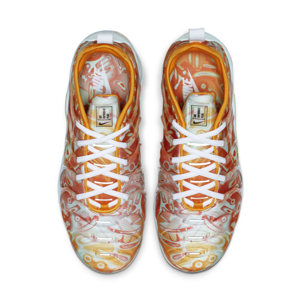 vapormax plus on air qs