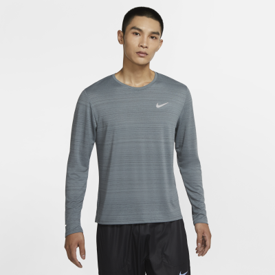 nike running top with pocket