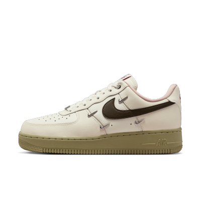 air force 香港 Nike Air Force 1 '07 LX 馬年限定脫韁系列新年款女子運動鞋| Nike香港