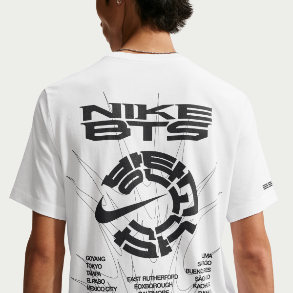 Nike BTS 男子T恤| Nike香港官方網上商店