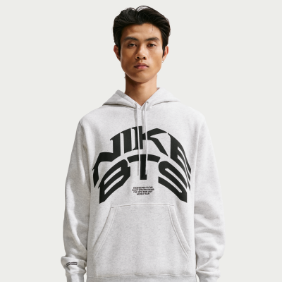 Nike BTS 男子毛絨套穿式連帽衫| Nike香港官方網上商店
